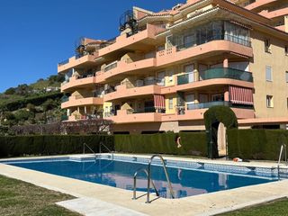 Piso en Riviera del Sol. Apartamento con vistas al mar en riviera del sol con licencia tu