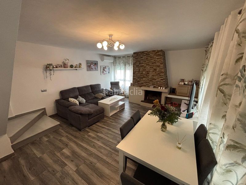 Foto a8f9adb0-3d5c-43b4-a8b2-841ea4dd5ec8. Dúplex amb aparcament piscina a Centro Alhaurín de la Torre