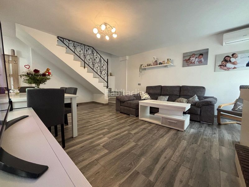 Foto cb60d883-6a08-4b13-ae66-bb08b5ccf9d1. Dúplex amb aparcament piscina a Centro Alhaurín de la Torre