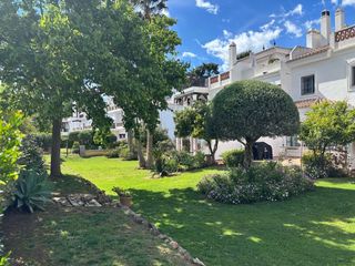 Casa adossada a Buenavista-Lauro Golf. Exclusivo adosado en lauro golf con 4 terrazas, orientacion sur