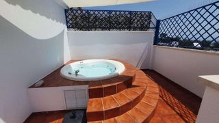 Casa a schiera in El Pinar- Palacio de Congresos. Espectacular casa adosada con jacuzzi, barbacoa y vistas al mar