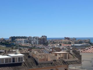 Dachwohnung in Campo de Mijas. Oportunidad única ático con gran solárium privado junto a la pla