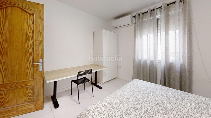 Foto becd4bc0-00a2-428f-a0b9-963770e1bd8a. Àtic a Perchel Norte Málaga
