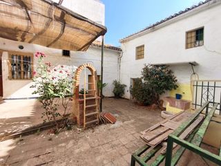 Casa in Colmenar. Increible oportunidad a la venta casa señorial centro colmenar!