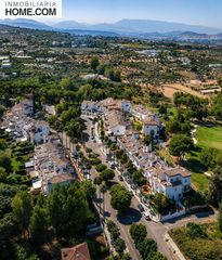 Casa adossada  Avenida general caffarena. Exclusivo adosado en lauro golf con 4 terrazas, orientacion sur