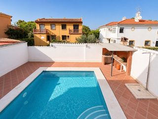 Casa aparellada a Capellanía - Retamar. Espectacular pareado con piscina privada en la capellanía  alhau