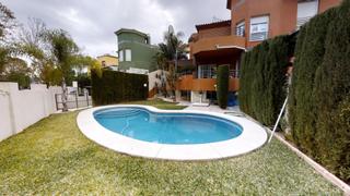 Casa aparellada a La Colina. Pareado en el pinar  con piscina propia