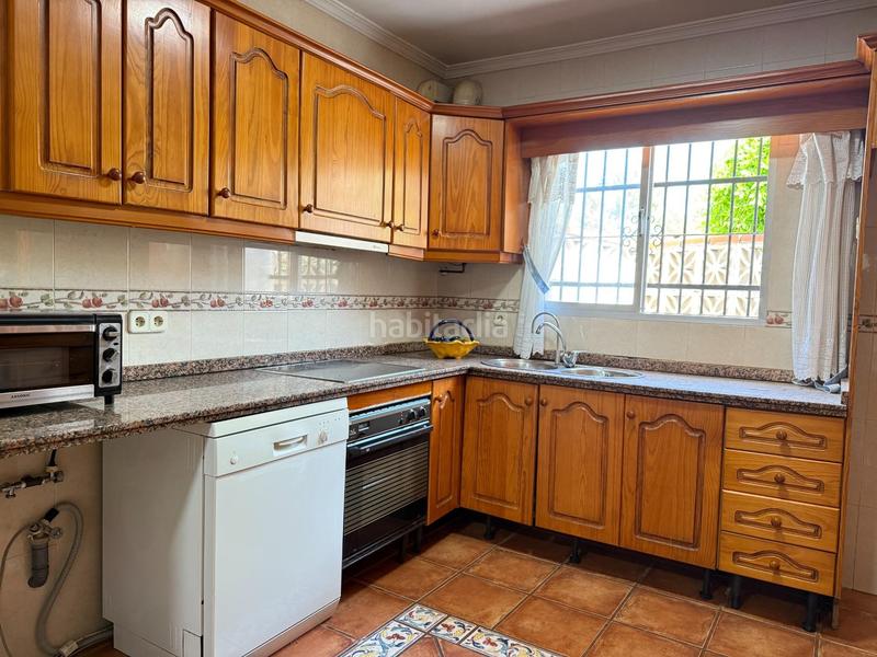 Foto 991de6cd-b2b6-4cb1-b84a-e46f80027679. Towny house with parking in Guadalmar Málaga