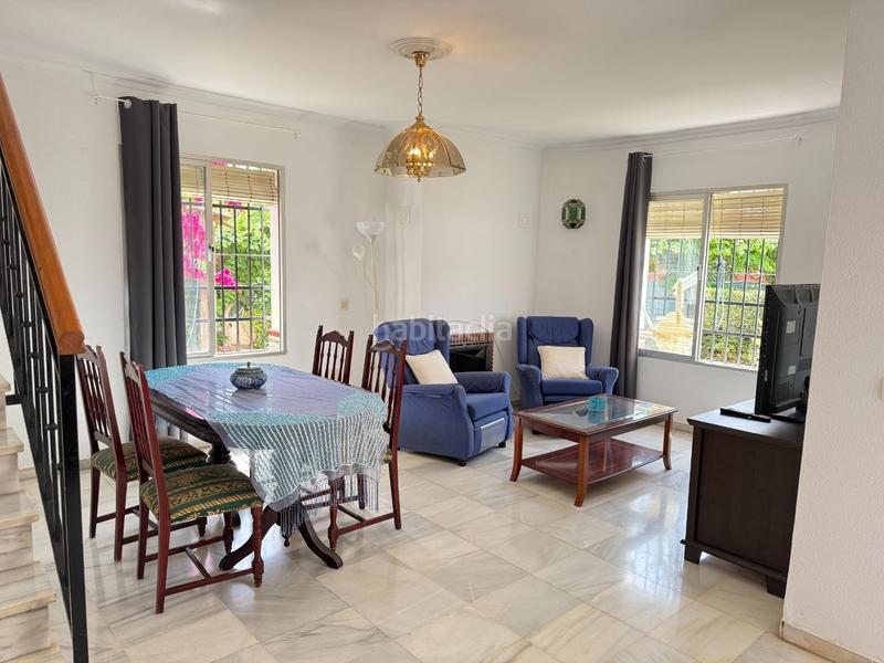 Foto a488ceef-5fd1-4110-a794-d99132876a57. Towny house with parking in Guadalmar Málaga