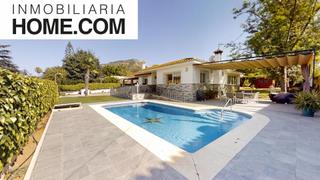 Chalet en Manantiales - Lagar - Cortijo