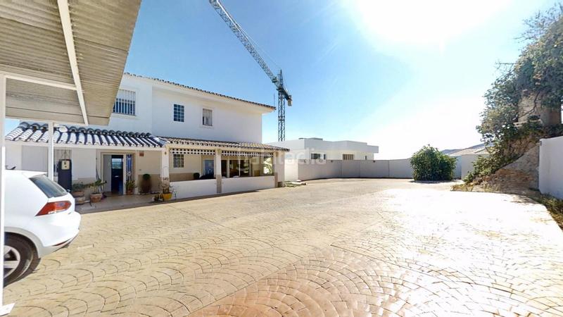 Foto ba0eca75-646b-42a3-9a17-3fcb38dbbec6. Xalet amb aparcament piscina a Capellanía - Retamar Alhaurín de la Torre