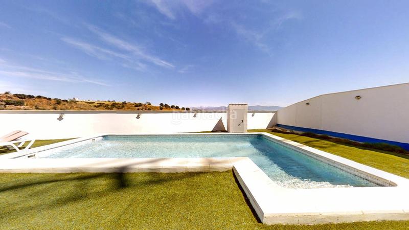 Foto f6d12629-4bec-4bff-9b69-cca7eca3ebb8. Xalet amb aparcament piscina a Capellanía - Retamar Alhaurín de la Torre