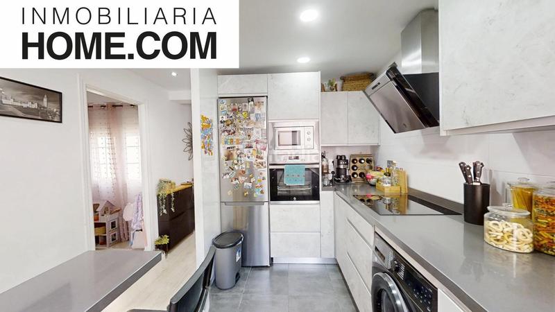 Foto b6ed53d8-372e-493c-b576-139945f200ee. Piso oportunidad única en el barrio de la luz! vivienda totalmente reformada de 3 dormitorios lista para entrar a vivir en Málaga