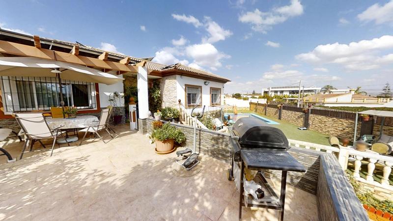 Foto 0039648c-2e5f-42f3-83e1-f2dc05ae1e90. Chalet mit parking pool in El Romeral-Peñón de Zapata Alhaurín de la Torre