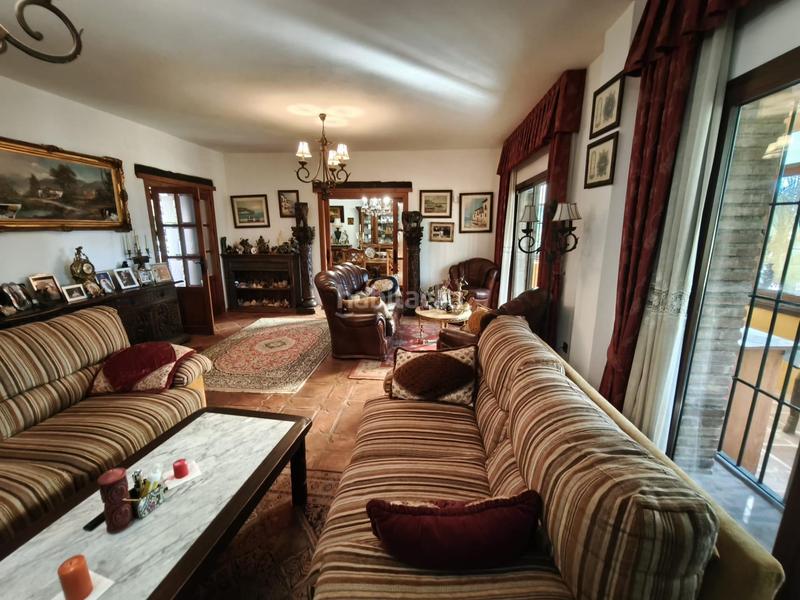 Foto a45030b3-fd4f-46eb-b491-32f6e063b797. Xalet amb calefacció aparcament piscina a El Romeral-Peñón de Zapata Alhaurín de la Torre