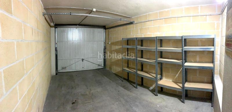 Foto b625ad2c-78a9-493e-b943-0199366a6bc7. Aparcament cotxe a Durango