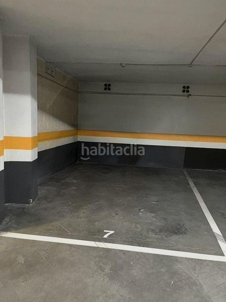 Foto 71d950d7-b605-4bdd-813c-a3f45eba9c2a. Aparcament cotxe a Durango