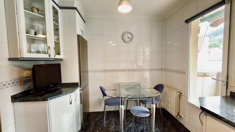Foto d3a1976b-eada-4d76-9a2a-73a0f5a65afe. Pis a Ermua