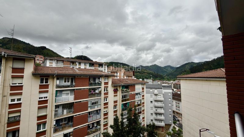 Foto b746f624-c8a3-4144-8f46-84988dfe30a1. Pis a Ermua