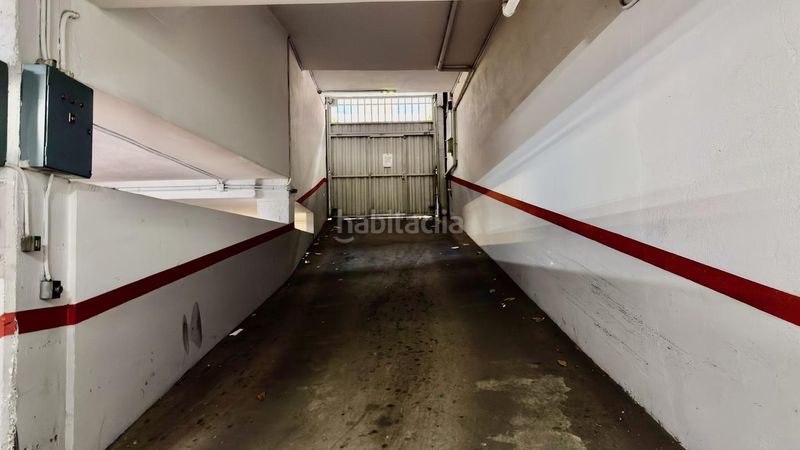 Foto a42abf19-2e10-4af0-8ade-847ba93de54f. Aparcament cotxe a Ermua