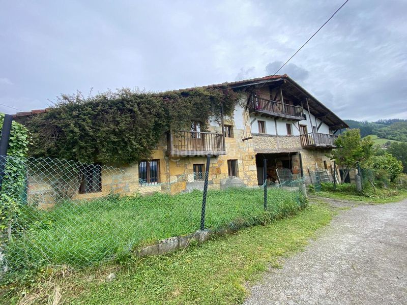 Foto be9a8033-65e0-4b32-a730-57ce33e1c6e1. Casa a Berriz