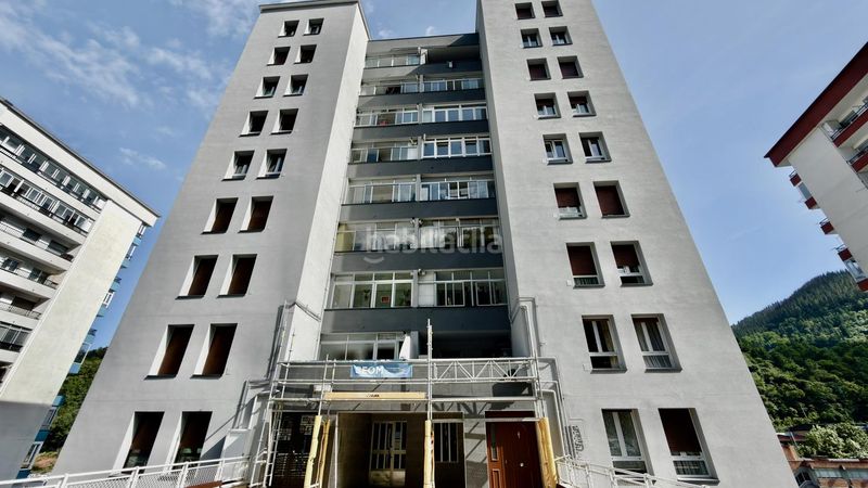 Foto db3786bd-f4ac-44a2-a516-b06b1784836b. Flat in Eibar