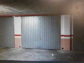 Aparcament cotxe  Madalenoste kalea. Parcela de garaje cerrada con trastero en venta en durango madal