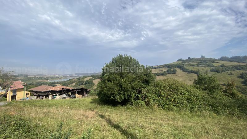 Foto 9609b30b-3c6c-4eb3-a502-04e7bd2b1cc1. Terreno residencial finca edificable en serín en Sierín Gijón