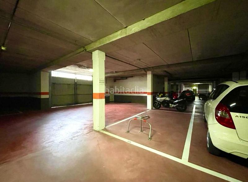 Foto 5289e863-2ce0-4e14-abac-5415e4e1fa9a. Autoparkplatz in Les Mestes Gijón
