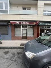 Locale commerciale  Gijón - calle rosalia de castro. Venta de local en cuatro caminos