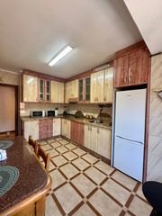 Rent Flat  Blimea - cl carlos roa. Ferposada pone en alquiler este bonito piso amueblado en blimea.