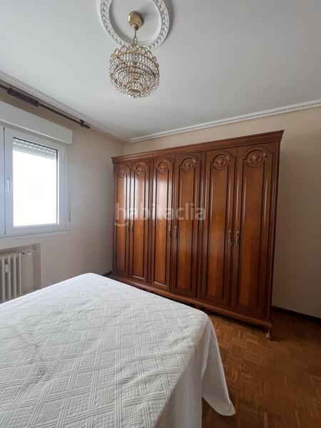 Foto 67148ec7-2c59-4cc4-bd20-6702a7f99ef8. Alquiler piso oportunidad frente al parque isabel la católica en Gijón