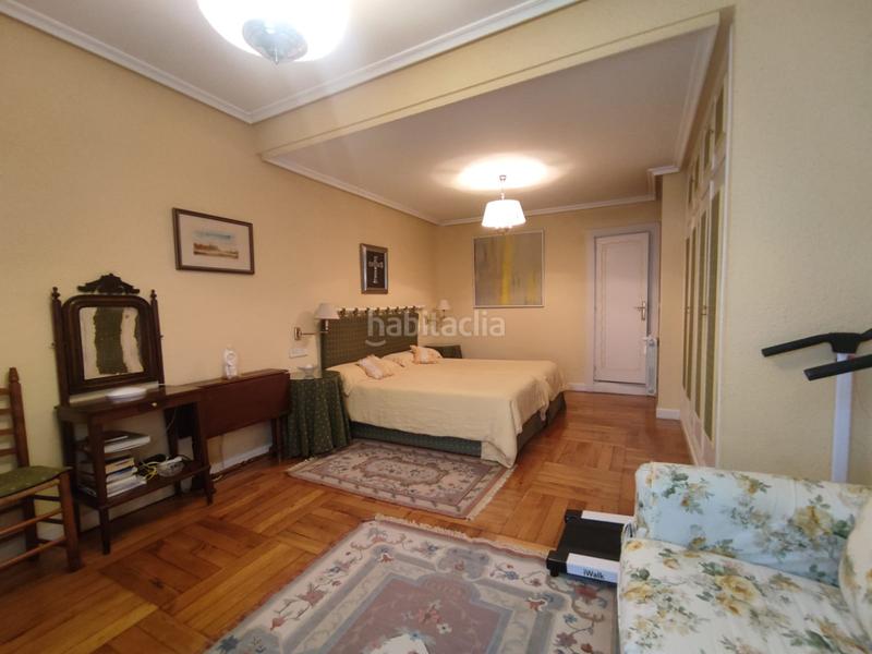 Foto f95fc0d3-4569-40be-a09f-ee126736152c. Etagenwohnung mit heizung in Salesas - Foncalada - Campoamor Oviedo