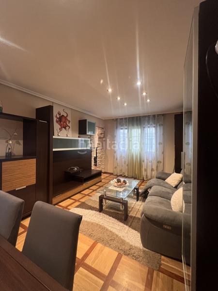 Foto 7b1d4ac6-4fc1-4d76-a930-2364af3f7866. Flat with heating in El Natahoyo Gijón