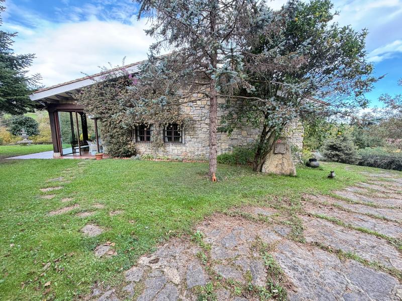 Foto 0919d047-c33b-4566-ac56-b2d391b8e808. Casa con riscaldamento parcheggio in Bernueces Gijón