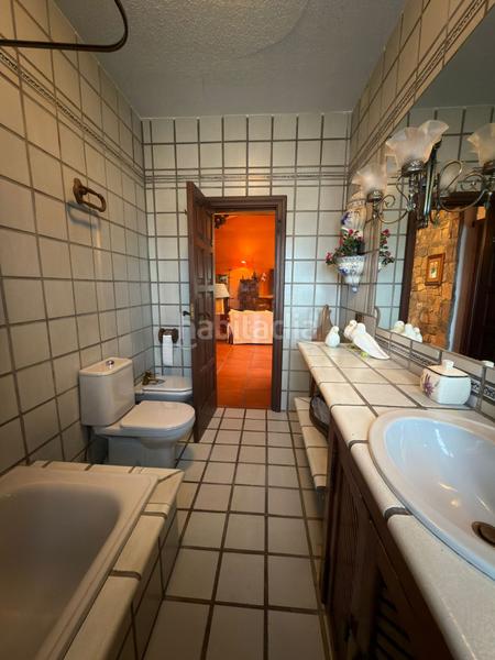 Foto 4236dc9b-9572-4873-b390-376810bc12cf. Casa con riscaldamento parcheggio in Bernueces Gijón