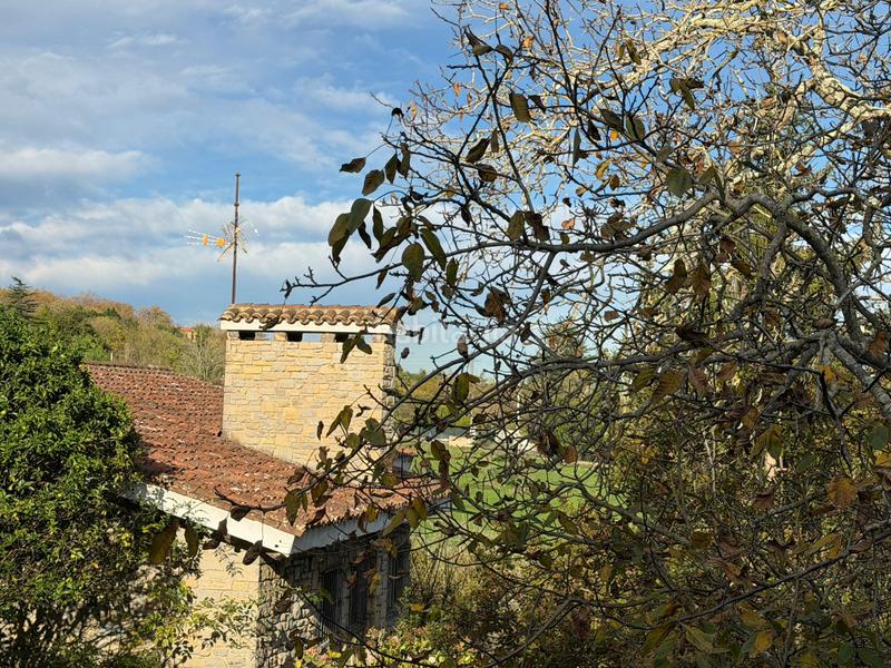 Foto 7432d596-3cd7-418d-bc3c-6162ff4895ca. Casa con riscaldamento parcheggio in Bernueces Gijón