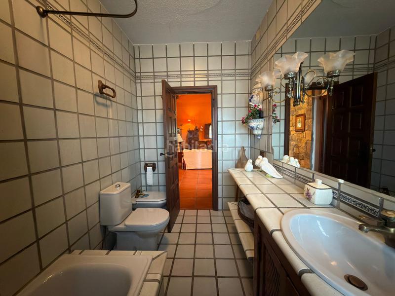 Foto a576e396-32a5-4af6-b0ae-2d7f07b5f65a. Casa con riscaldamento parcheggio in Bernueces Gijón