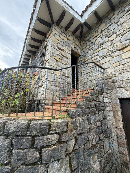 Foto ad36d742-58ab-41a1-a63e-3ce8f1f5153b. Casa con riscaldamento parcheggio in Bernueces Gijón