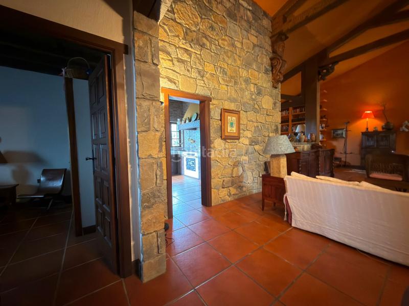 Foto b6056d9d-7a5f-4a64-aa92-662d5afb4b53. Casa con riscaldamento parcheggio in Bernueces Gijón