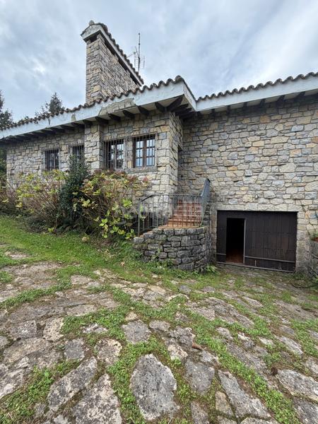 Foto d624b95e-e351-4ddf-9fb8-4c3e1b2313be. Casa con riscaldamento parcheggio in Bernueces Gijón