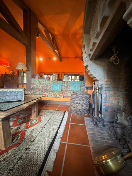 Foto f53606e7-0162-4242-9ea8-2e6653bc5bdd. Casa con riscaldamento parcheggio in Bernueces Gijón