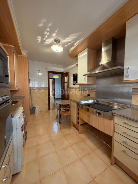 Foto dc934bfc-c2dd-459f-9868-3e81df276e90. Piso  lado begoña en Centro Gijón