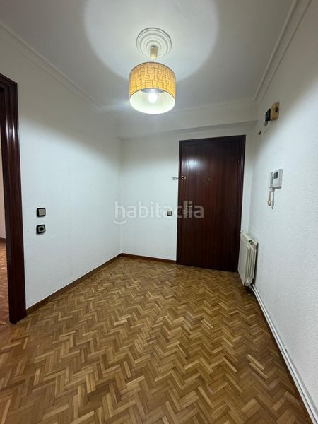 Foto e787e81b-ecac-4ea6-bc3c-4ee3aad0f851. Piso  lado begoña en Centro Gijón