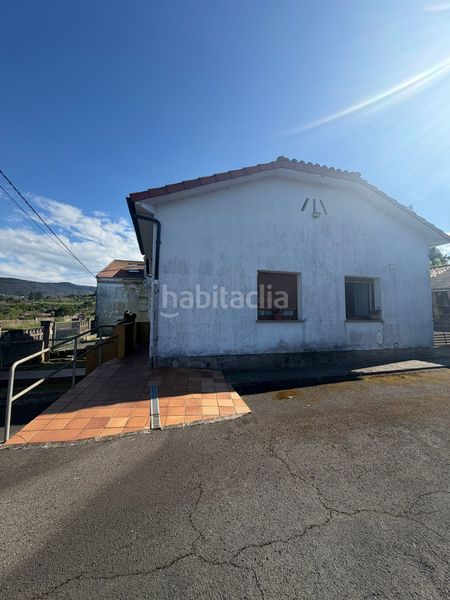 Foto 102dba80-21d7-47f0-bcfc-cef328cab4d7. Casa amb calefacció aparcament a Vega Gijón