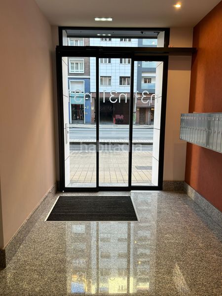 Foto 6ab3ba50-49ac-47fb-8e96-f18890876736. Alquiler piso alquiler avda. constitución edificio reciente construcción en Gijón