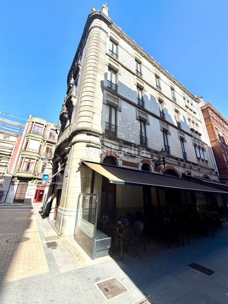 Foto c1a0b891-666f-469e-99d3-38a11ba93377. Flat in Centro Gijón