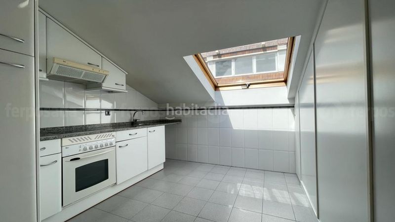 Foto 35b9ae12-f96a-488d-9e86-fb259850300c. Lloguer àtic amb calefacció a Centro Gijón