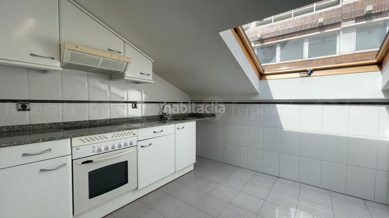 Foto e273f547-b38e-4c1b-a3d4-cd86e7acd23f. Lloguer àtic amb calefacció a Centro Gijón