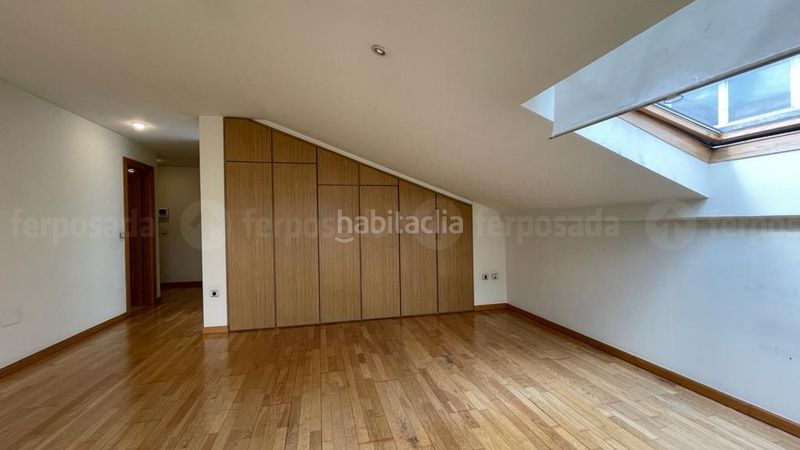 Foto 1322fe66-9833-4058-9af8-48937b76c0ab. Miete dachwohnung mit heizung in Centro Gijón